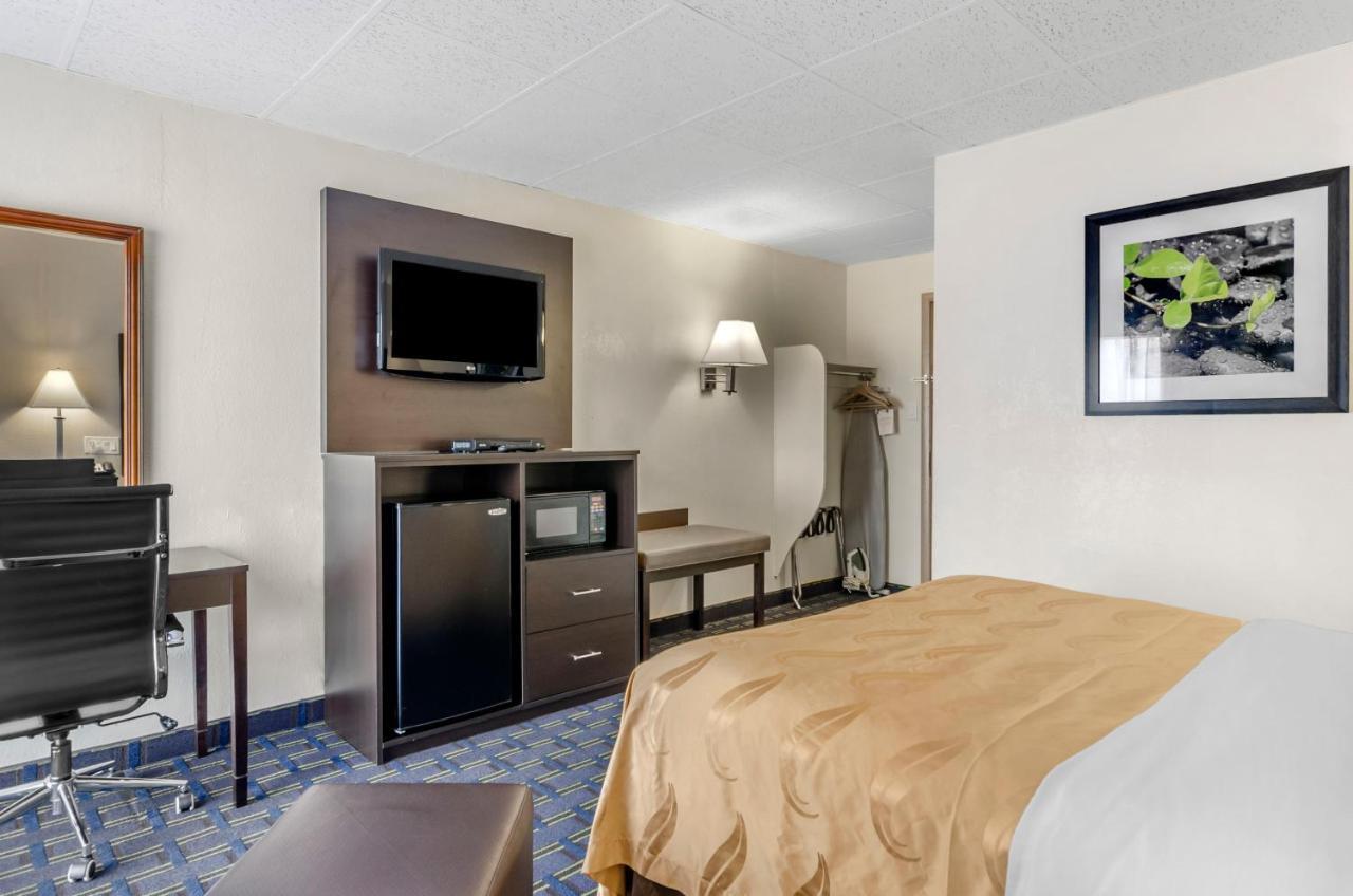 Econo Lodge Waynesboro - Skyline Drive Esterno foto