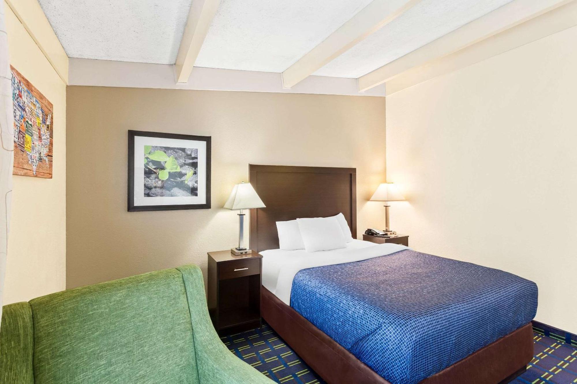 Econo Lodge Waynesboro - Skyline Drive Esterno foto