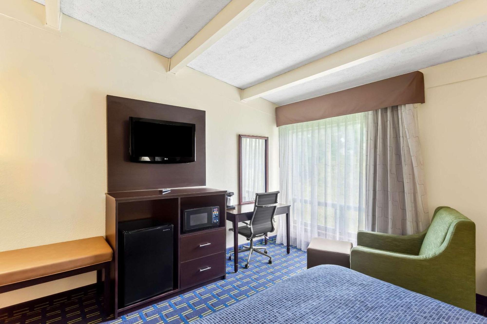 Econo Lodge Waynesboro - Skyline Drive Esterno foto