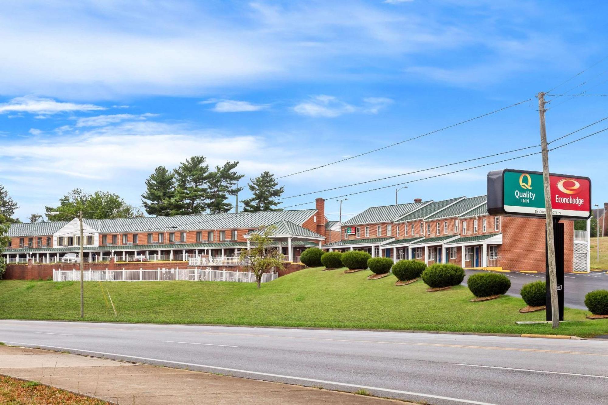 Econo Lodge Waynesboro - Skyline Drive Esterno foto